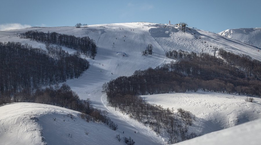 Campo Felice, ha tutto per soddisfare chi alla "passione del bianco" non sa proprio rinunciare.