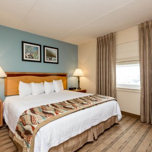 The Signature King Room at the Reges Oceanfront Resort