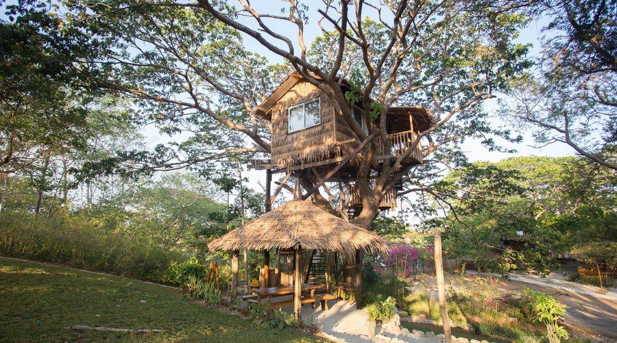 The Treehouse at the Stilts Calatagan Beach Resort