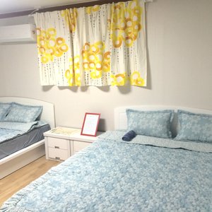 family room 2