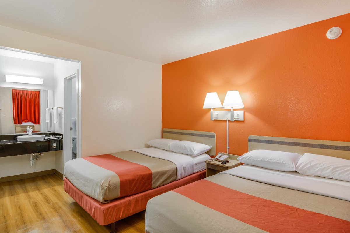 motel-6-schiller-park-il-chicago-o-hare-rooms-pictures-reviews