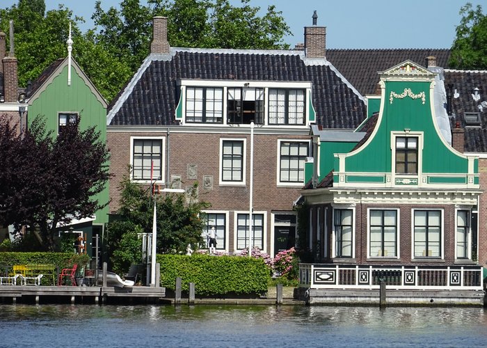 ;HONIG BREETHUIS MUSEUM gezien vanaf Zaanse Schans