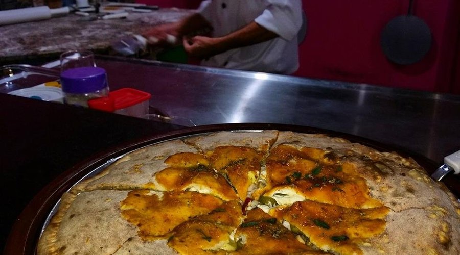 pizza recheada especial.