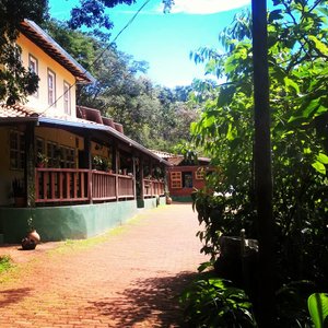 Chegando na Pousada Verde Folhas, ambiente rústico, aconchegante e divertido!
