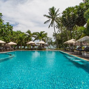 Anda Lanta Resort in Ko Lanta, image may contain: Hotel, Resort, Summer, Pool