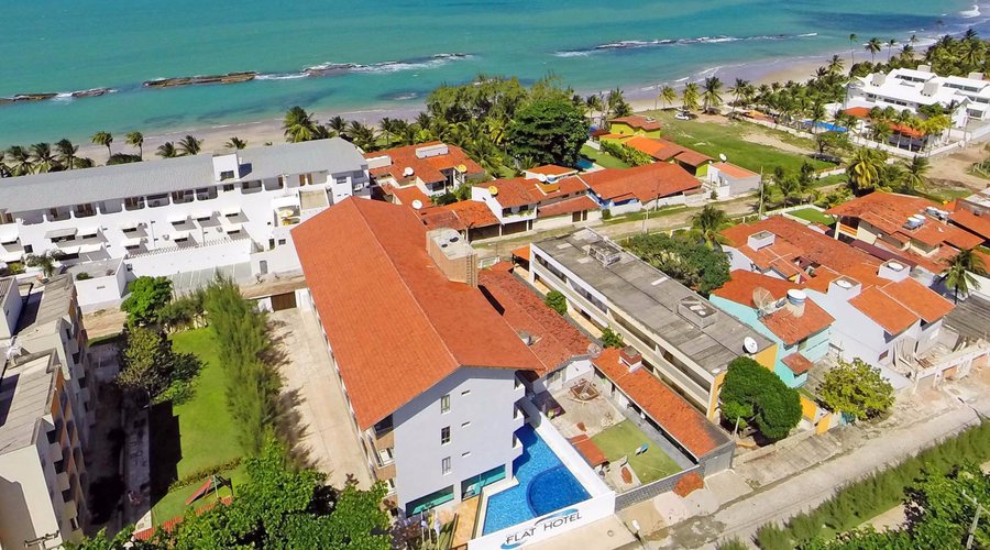 Foto aérea do Praia dos Carneiros Flat Hotel 