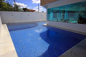 Piscina e praia