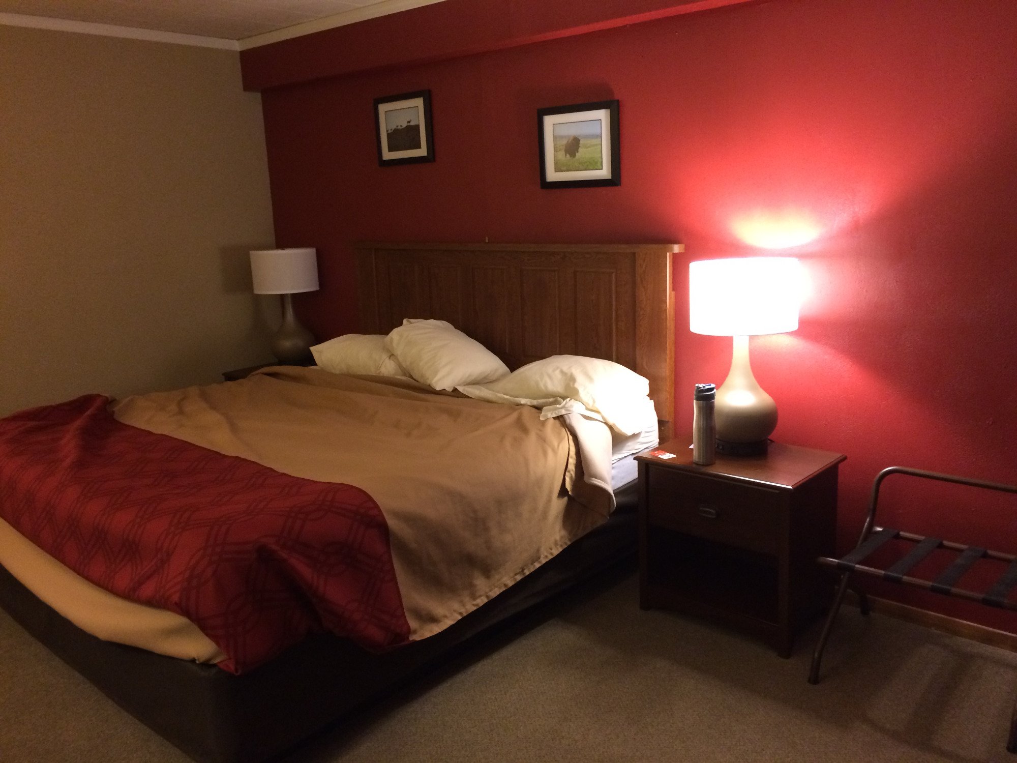 Econo Lodge Rooms Pictures Reviews Tripadvisor   Econo Lodge Wall 