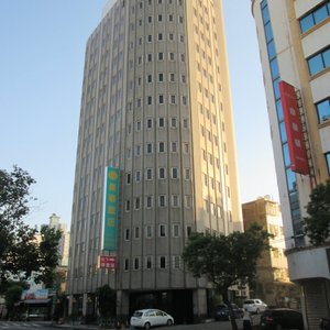 １４階建です