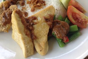 Bersantap