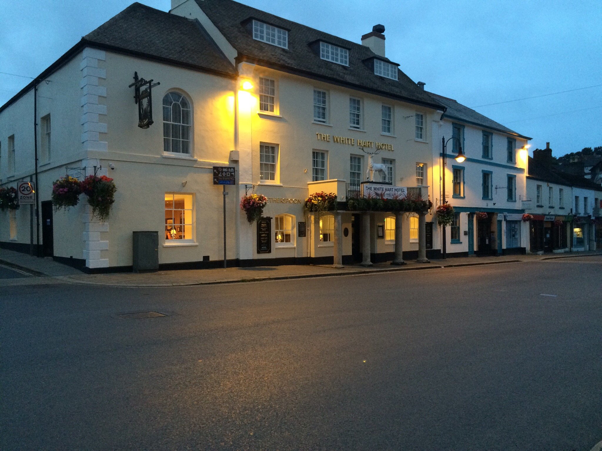 THE WHITE HART HOTEL - Updated 2024 Reviews (Okehampton, Devon, UK)