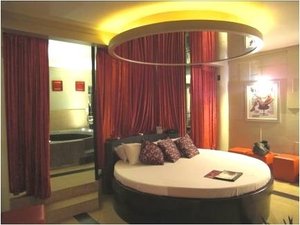 Room & Suite