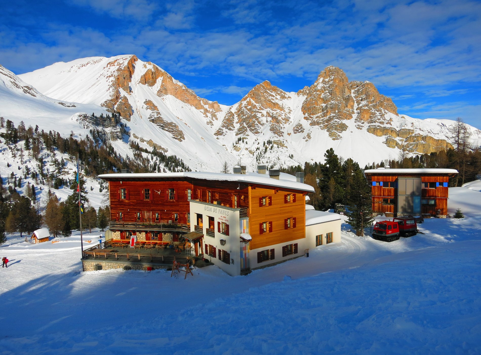 Ücia Fanes-Hütte by null