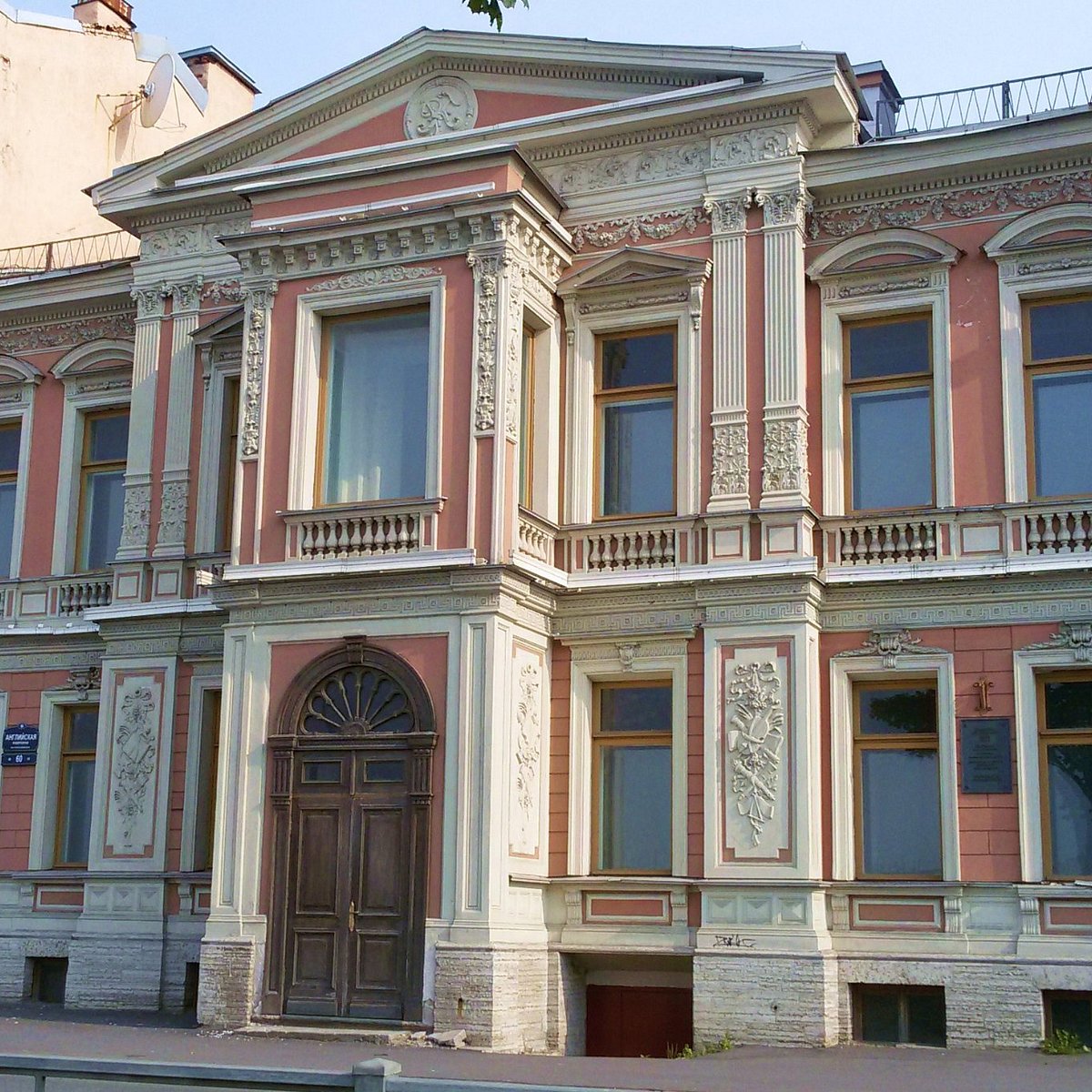 House of. Особняк н. н. Теплова, английская наб, 60. Особняк Теплова на английской набережной. Дом Теплова в Санкт-Петербурге. Английская набережная 60 в Санкт-Петербурге.