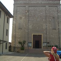 la facciata della chiesa