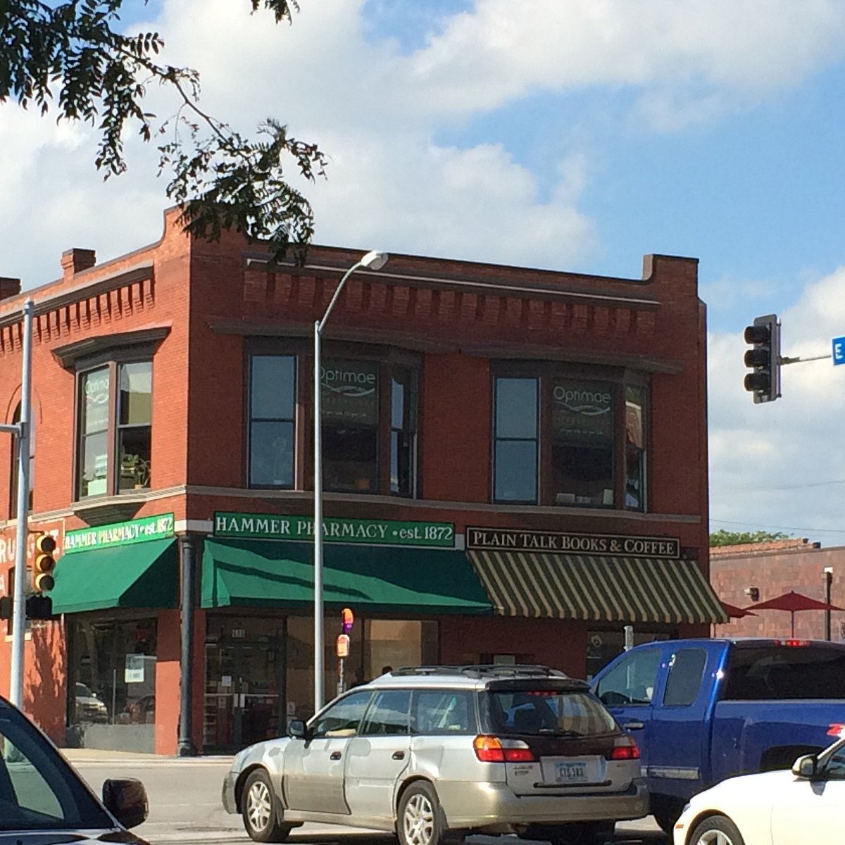 West Elm opens in Des Moines' East Village