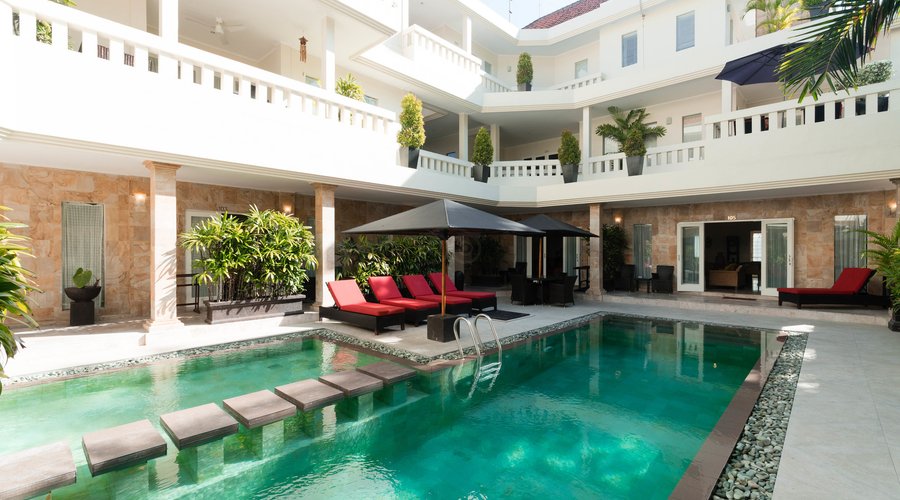 The Pool at the Beach Melati Apartments