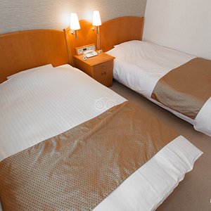 The Twin Room at the Kobe Luminous Hotel