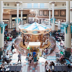 Dead Mall - Washington Square Mall - Indianapolis, IN 