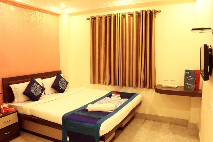 OYO ROOMS AIRPORT NEAR GATE NUMBER 3 CONNECTOR - Prices & Specialty ...