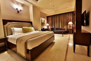 Room & Suite