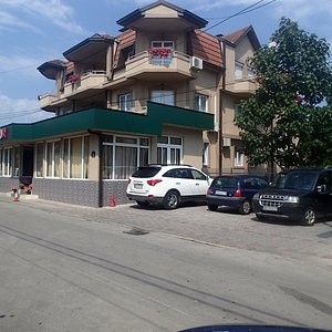 Garni Hotel Lion in Jagodina, image may contain: Furniture, Bed, Painting, Rug