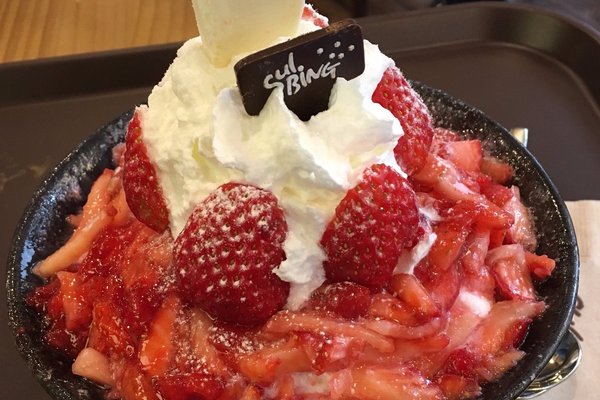 Strawberry Bingsu