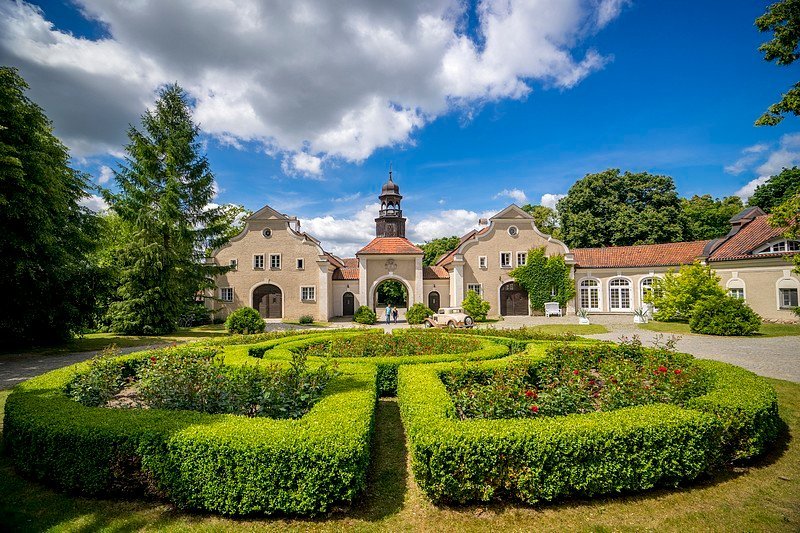 PALAC I FOLWARK GALINY - Updated 2022 (Bartoszyce, Poland)
