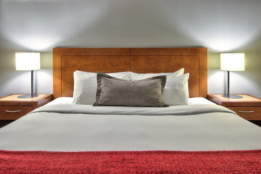 HOWARD JOHNSON BY WYNDHAM QUEBEC CITY $48 ($̶7̶7̶) - Prices & Hotel