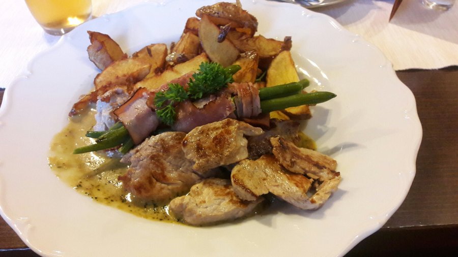 Monarchia Restaurant