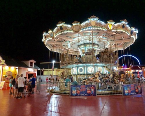 Top 10 Amusement Parks within driving distance of Houston