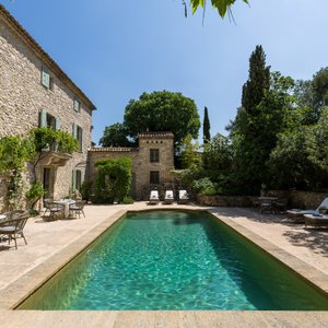 Terrasse et piscine