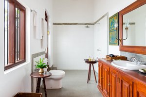 Room & Suite