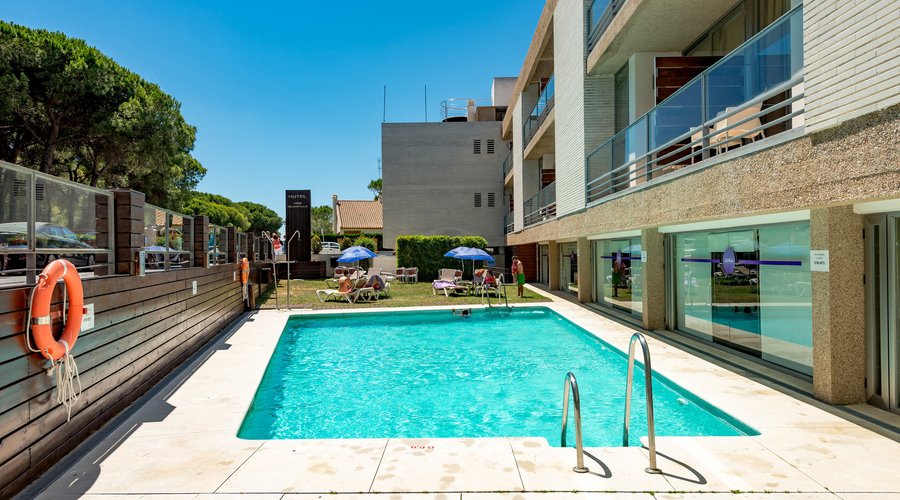 The Pool at the Air Beach