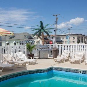 The Pool at the Island Breeze Motel