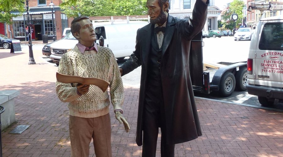 Lincoln Statue "Return Visit" at Wills House