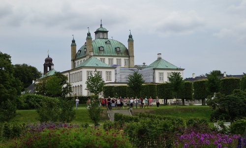The castle from the garden