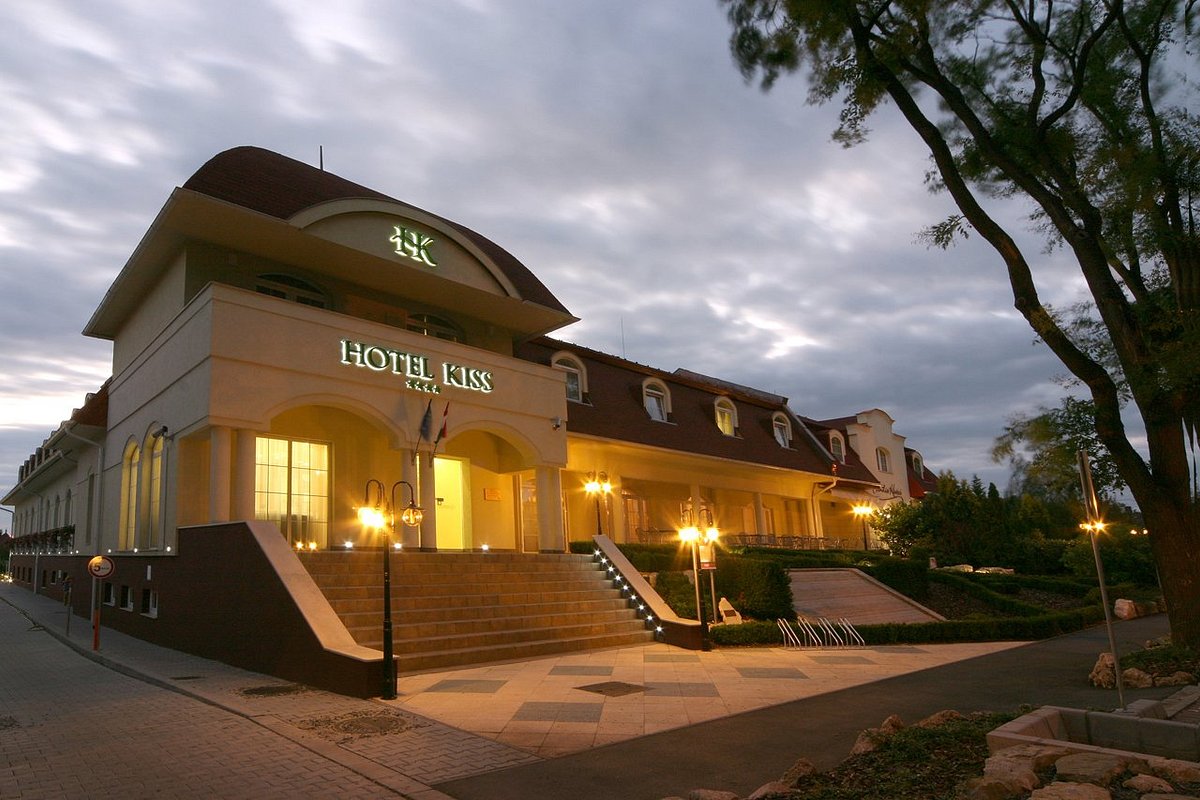 HOTEL KISS (Венгрия/Тата) - отзывы, фото и сравнение цен - Tripadvisor