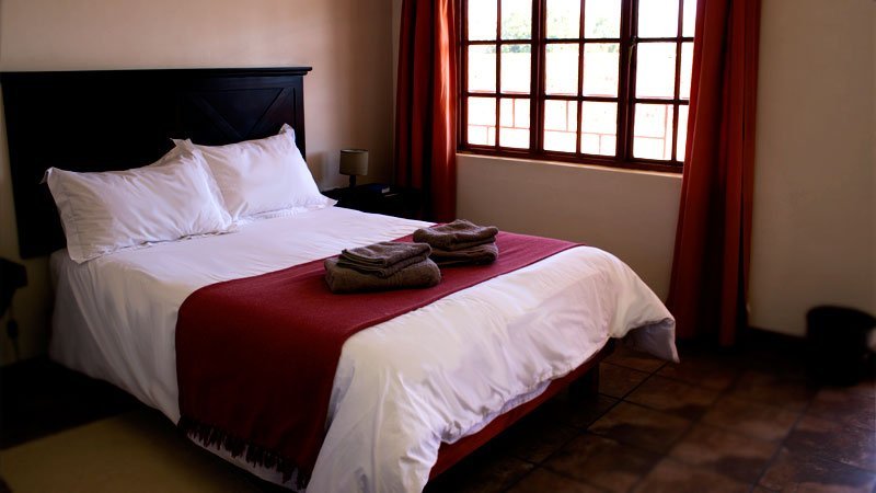 MOLOPO TRAVEL INN: Reviews (Vryburg, South Africa) - Photos of B&B ...