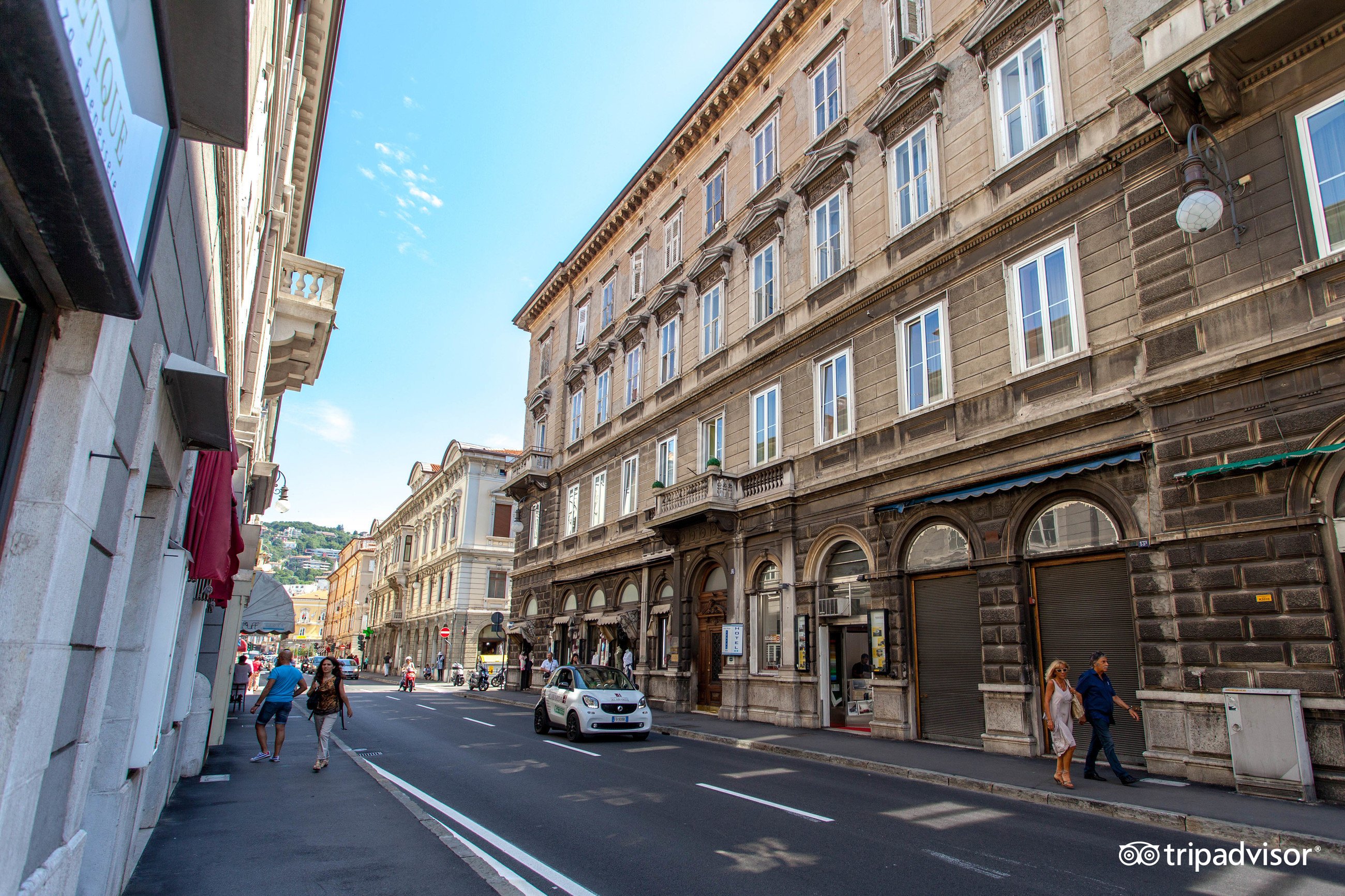 Via roma 15 top trieste