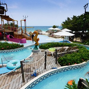 Lazy river, small slides and beach 