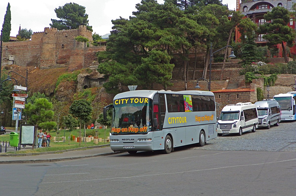 city tour tbilisi hop on hop off