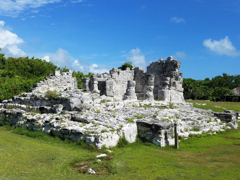 EL REY ARCHAEOLOGICAL ZONE QUINTANA ROO MEXICO