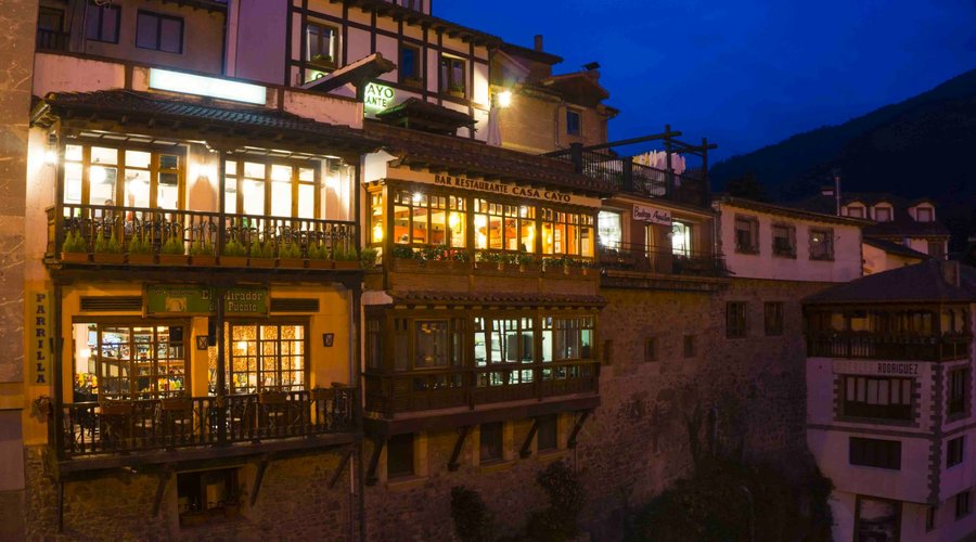 Restaurant and hotel