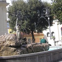 Fontana della Sirena