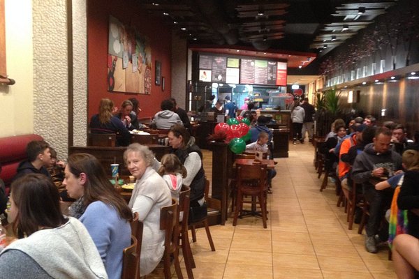 Great Atmosphere Of Nandos ?w=600&h=400&s=1