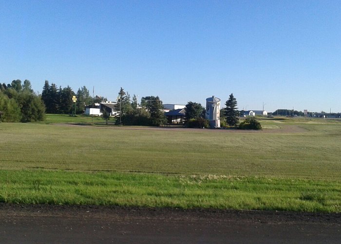 Davidson, SK, Canada - Big Coffee Pot