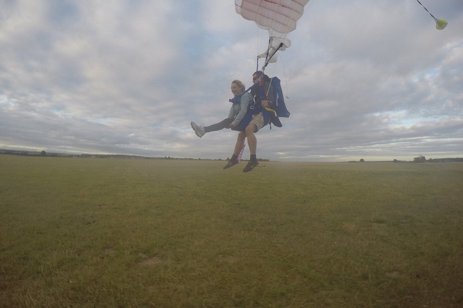 saut en parachute tours
