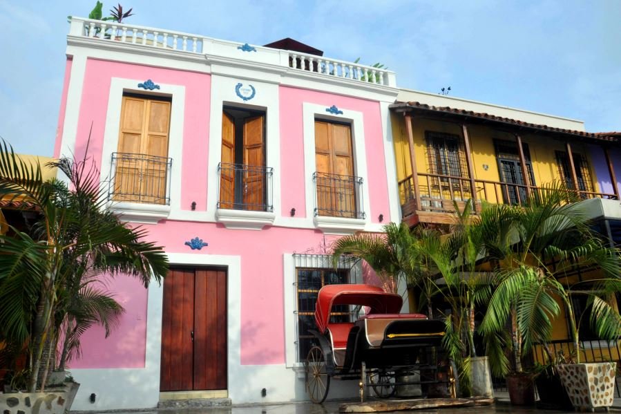 Hotel Boutique CASA ROSADA. image