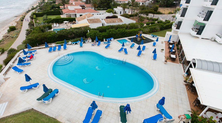 The Pool at the Vistamar Apartments